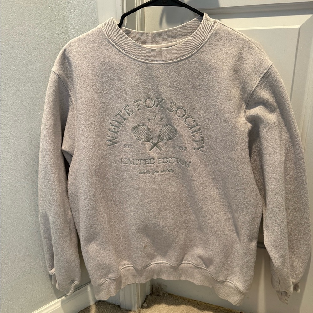 White fox sweatshirt